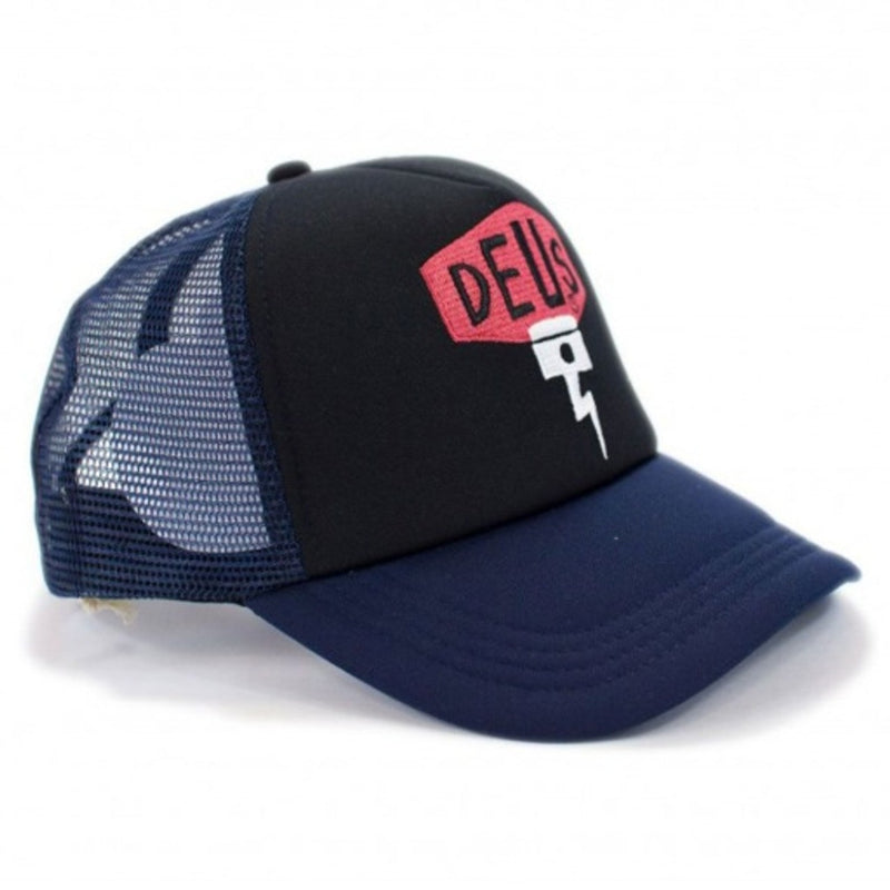 Deus Ex Machina - Mens Pisstin Shield Trucker