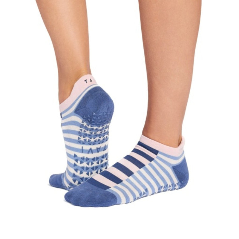 Thirty Three Threads - Unisex Grip Savvy Demi - Demi
