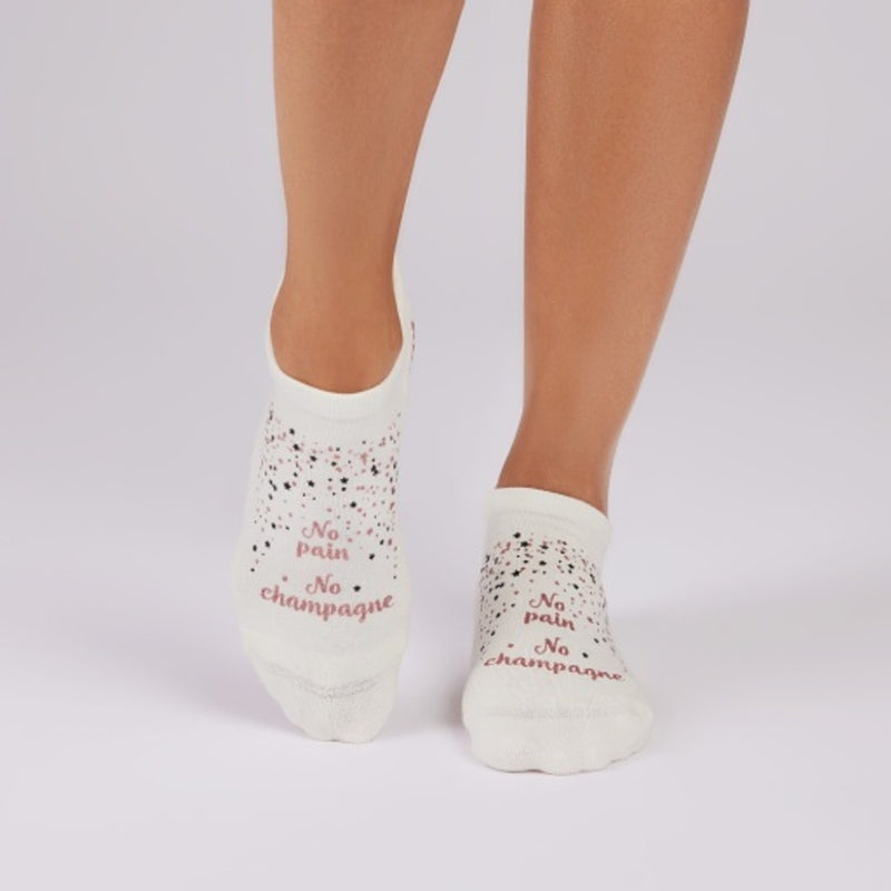 Thirty Three Threads - Unisex Grip Savvy Pack Ho Ho Ho Bubbly - Assorted