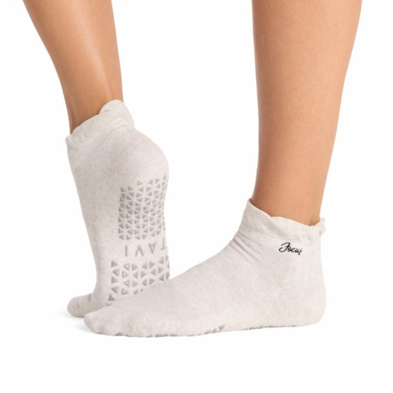 Thirty Three Threads - Unisex Grip Cora Knitted Ruffle Focus Flair