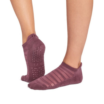 Thirty Three Threads - Unisex Grip Savvy Breeze Wine