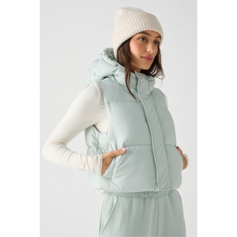 Fabletics - Womens Essential Cropped Hooded Puffer Vest