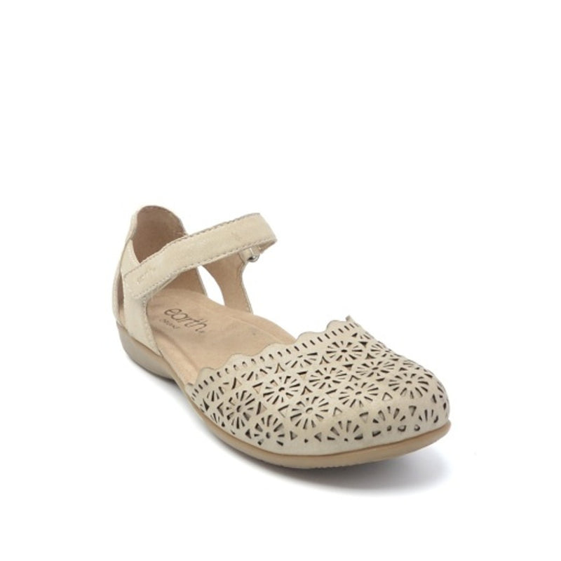 Earth - Womens Bronnie Slip-On Shoe - Ivory 150