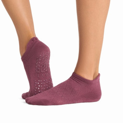 Thirty Three Threads - Unisex Grip Savvy Bordeaux - Bordeaux